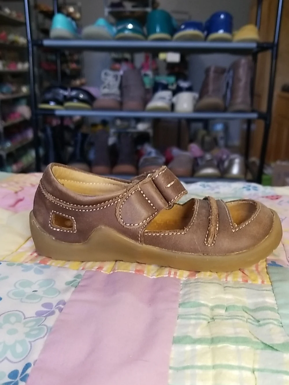 Livie & Luca Brown Leather Closed-Toe & Heel Daycare Compliant Sandals Size 8
